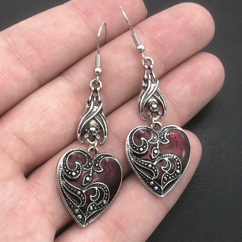 Gothic Mysterious Earrings Jewelry Blood Rose Heart-shaped Angel Pendant Earrings Ladies Retro Earrings 250812