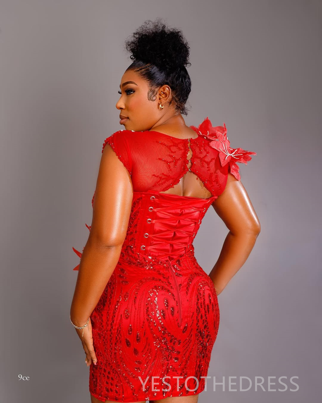 2025 Plus Size Red Cocktail Dresses For Women Short Mini Dress Flora Illusion Sheath Sheer Neck Beaded Lace Homecoming Dresses Mini Gown For Nigeria B