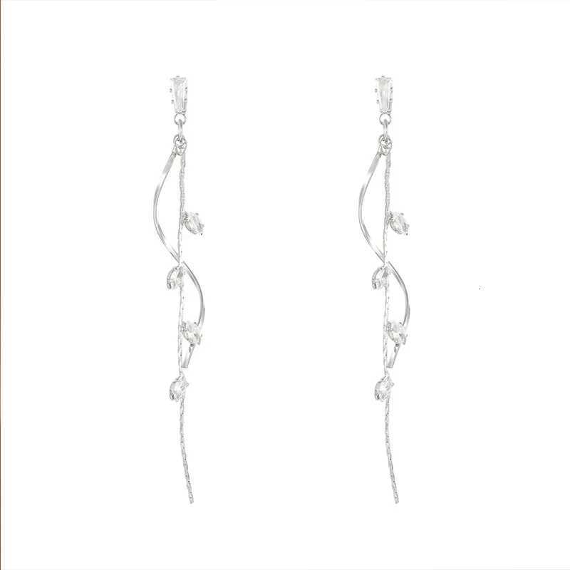 Chic Silver Color Vine Long Drop Earrings With Gleaming Crystal Accents Charming Womens Gala Dinners Jewelry Y250812