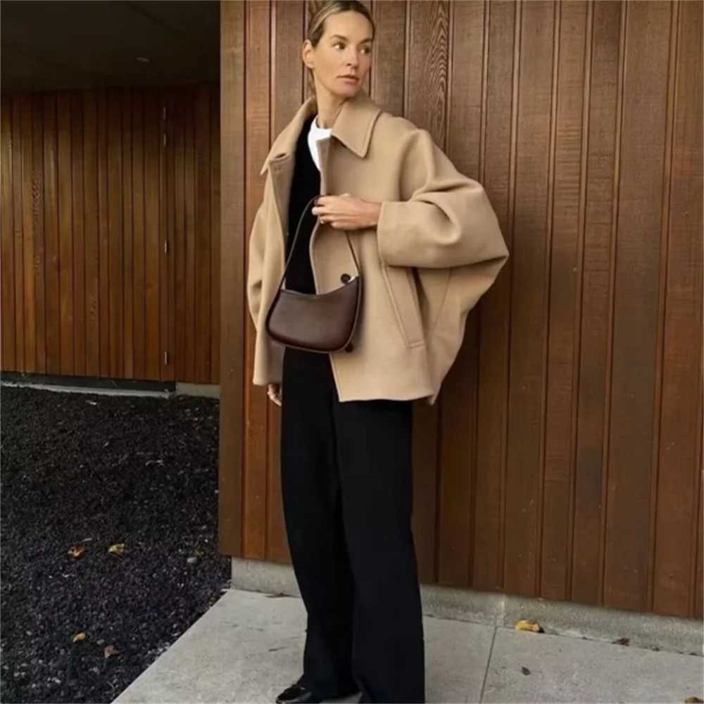 2023 UNIZERA Autumn/Winter New Product Womens Fashion Casual Loose Lapel Batwing Sleeves Woolen Cloak Coat Z250813