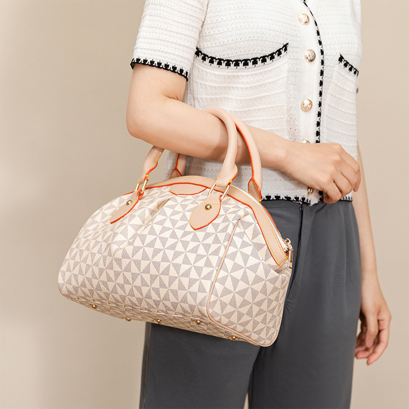 Free shipping, classic and fashionable shell bag for women, 2025 new style, European and American retro, simple and portable crossbody bag, underarm h