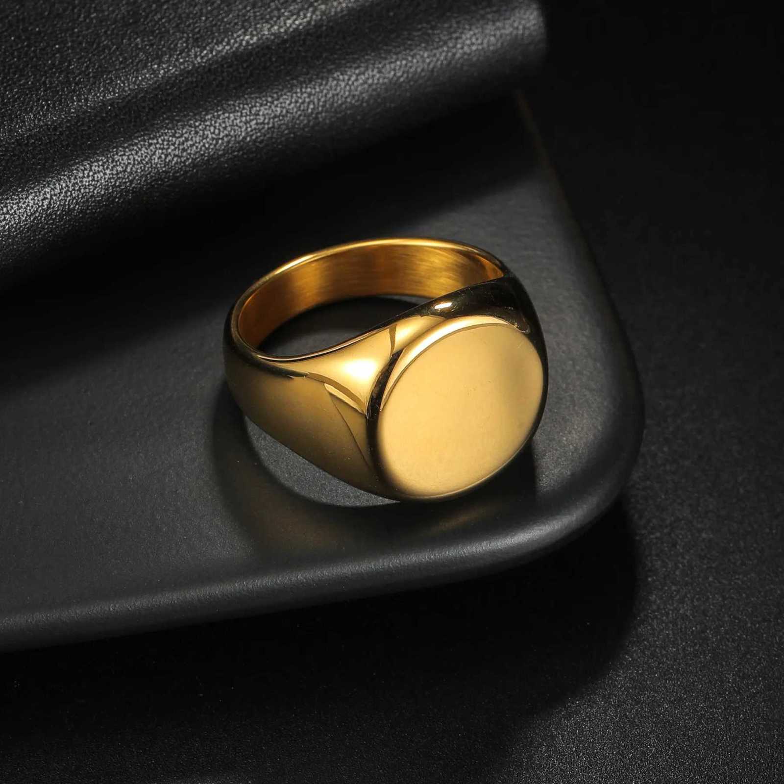 316L Stainless Steel Round Signet Ring For Men 2025 New Simple Male Finger Jewelry Accessories W250812