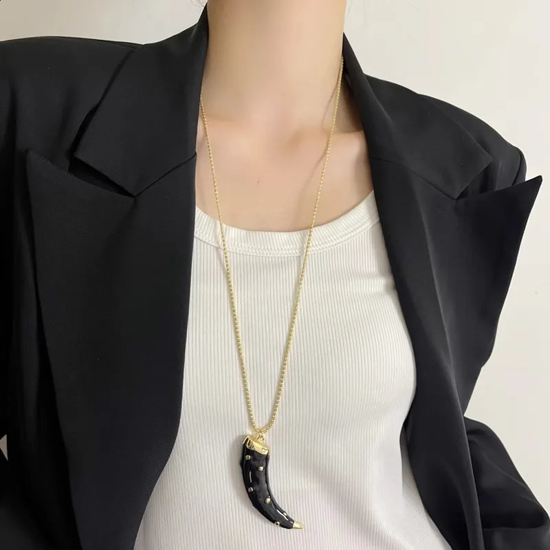 Enamel red black white horn pendant necklaces for women long necklaces jewelry in 250807