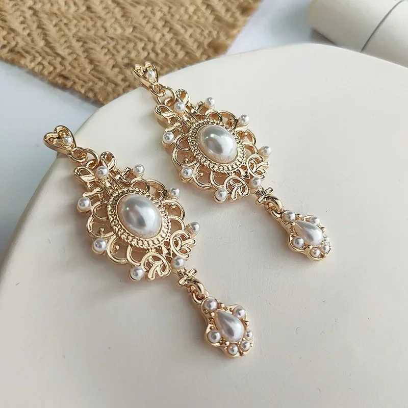 Vintage Palace Golden Pearl Hanging Earrings For Women Wedding Baroque Bohemia Fine Drop Earrings Female Elegant Jewelry Gift Y250812