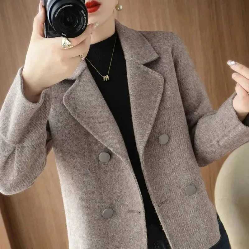 2025 Autumn Winter Double Sided Women Woolen Coat New Fashion Solid Short Outerwear Loose Double Breasted Wool Jacket Female Top Z250813