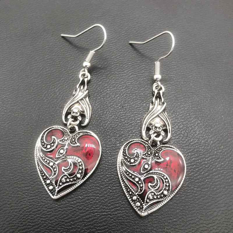 Gothic Mysterious Earrings Jewelry Blood Rose Heart-shaped Angel Pendant Earrings Ladies Retro Earrings 250812