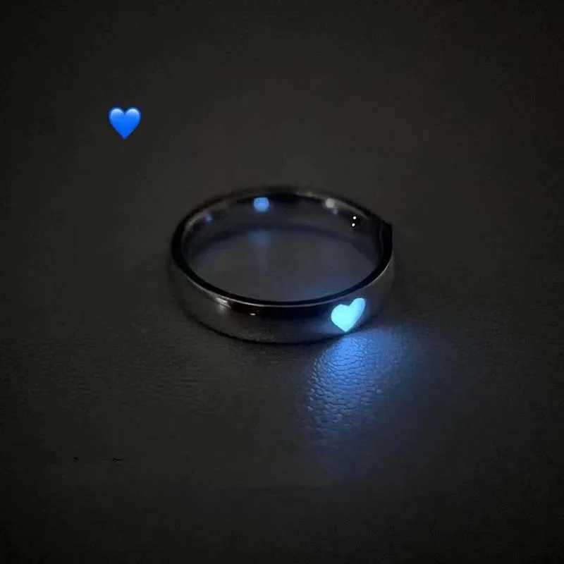 Fashion Blue Love Heart Luminous Ring for Women Men Retro Glow In Dark Silver Color Adjustable Couple Finger Rings Jewelry Gift W250812