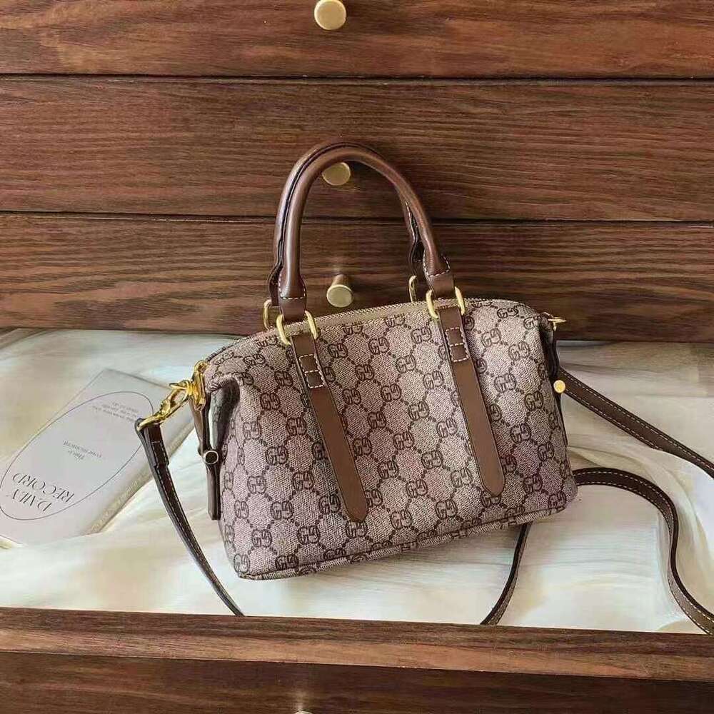 Gutiko Single Shoulder Crossbody Light Luxury Niche Printed Underarm Small Square Bag Fashion 2025 New Handbag