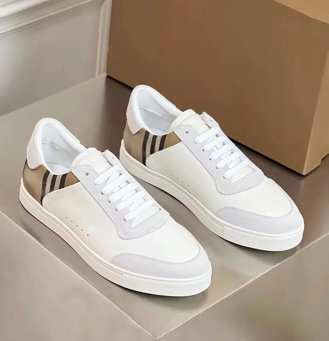 Designer Sneakers Shoes Men Suede Leather Smooth Calfskin Skateboard Cotton Canvas Comfortable Casual shoes Sneakers