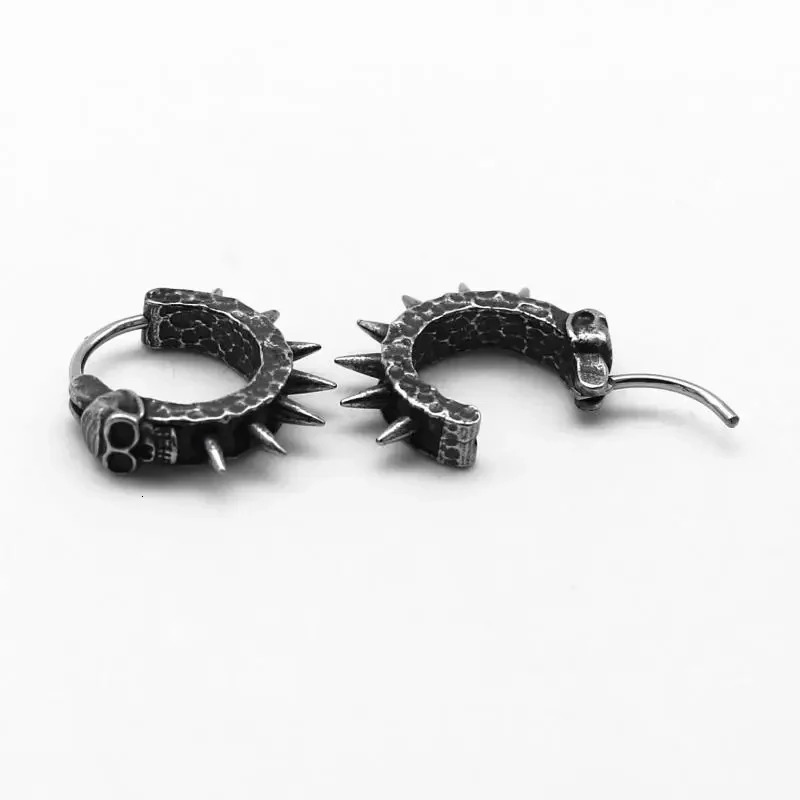 Gothic Black Skull Awl Earrings Statement Men Women Hip Hop Rock Jewelry Biker Party Accessories Hypoallergenic Earring 250812