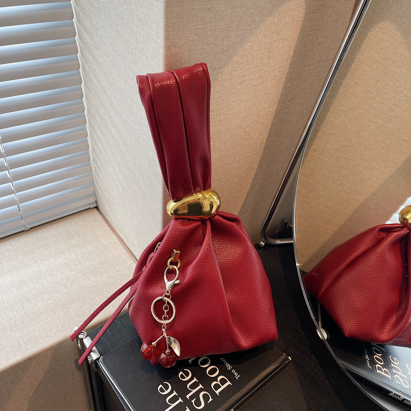 2025 New Women's Designer Luxury Brand Fashionable Personalized Commuting Women's Bag Retro Simple Elegant Handbag Wallet