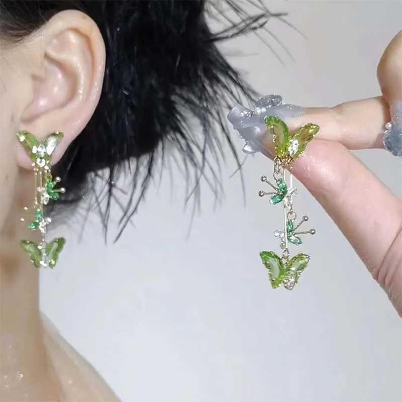 New Fashion Shiny Crystal Butterfly Long Tassel Earrings For Women Exquisite Zircon Pearl Elegant Temperament Earring Jewelry Y250812