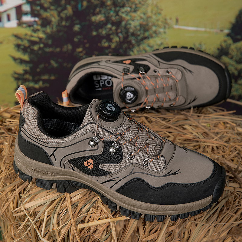 Waterproof mountaineering shoes; durable automatic buckle casual shoes for men; outdoor hiking and trekking sports shoes.
