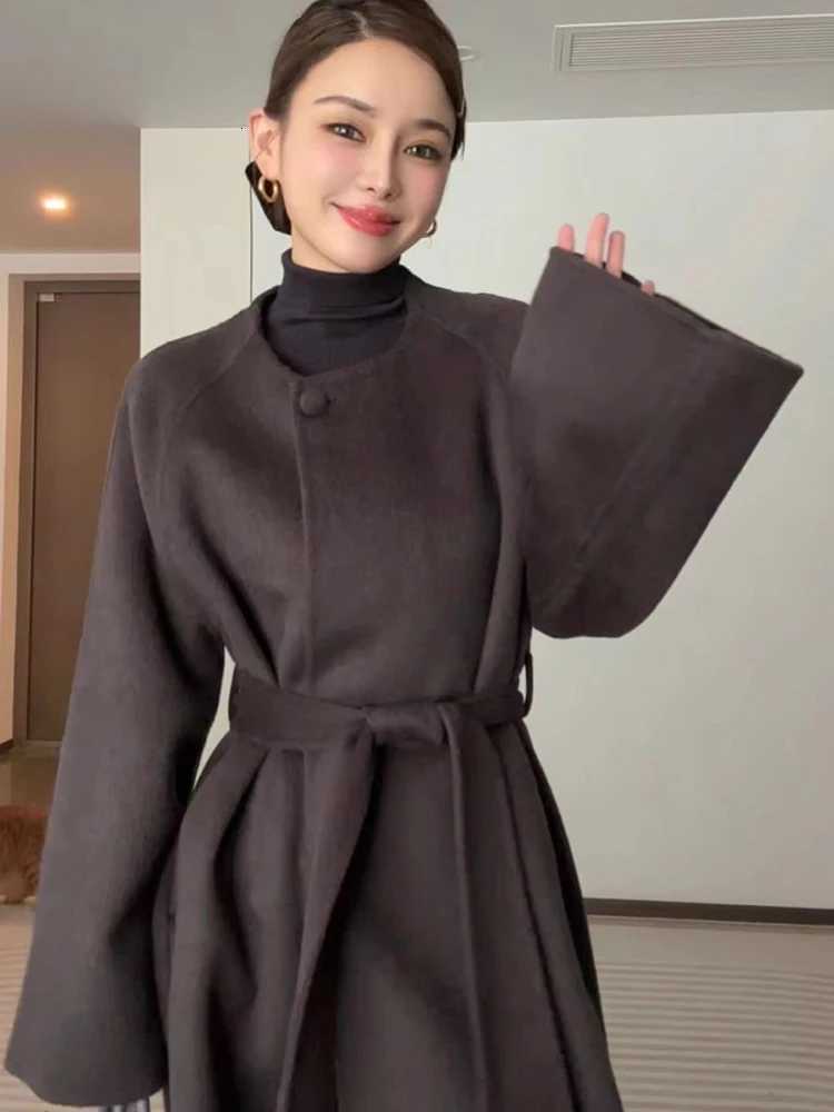 2024 Autumn Winter New Woolen Coats Round Neck Belt Overcoat Female Fashion Clothing Vintage Lace-Up Elegant Wool Jackets Z250813