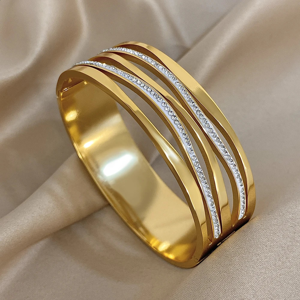 Freetry Multilayer Hollow Out Stainless Steel Wide Spring Bangle for Women Inlaid Zircon Open Bangle Bracelet Waterproof Jewelry 250812