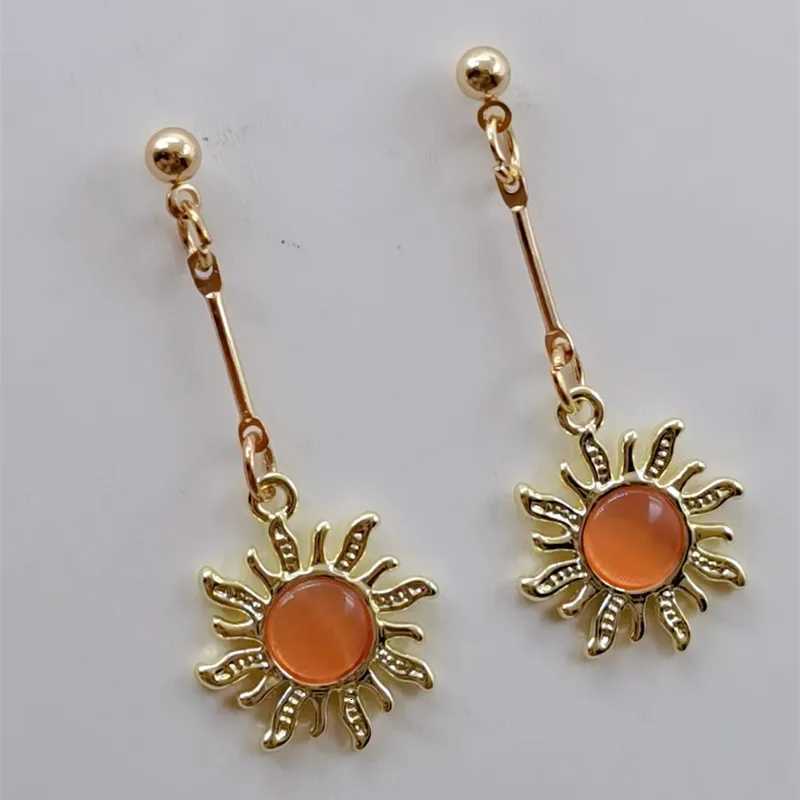 individuality Traditional Golden Gem Sun Earrings Summer Celestial Charm Earrings Gifts for her Womens fashion jewelry Y250812