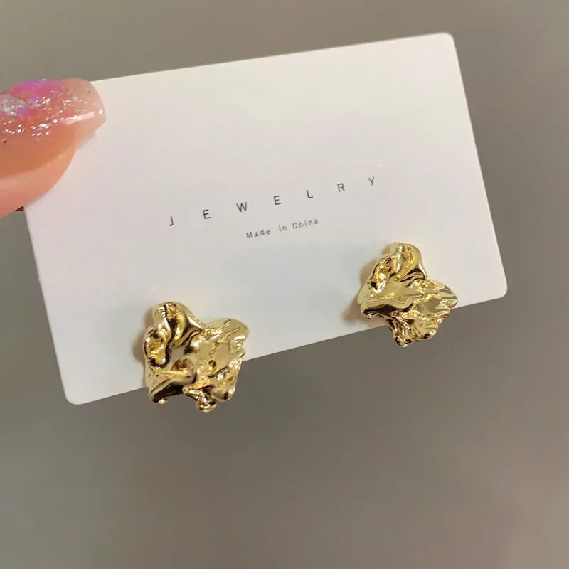 Charm Irregularity Fold and Wrinkle Metal Block Stud Earrings for Women Personality Fashion Korea Earring Jewelry Accessories 250812