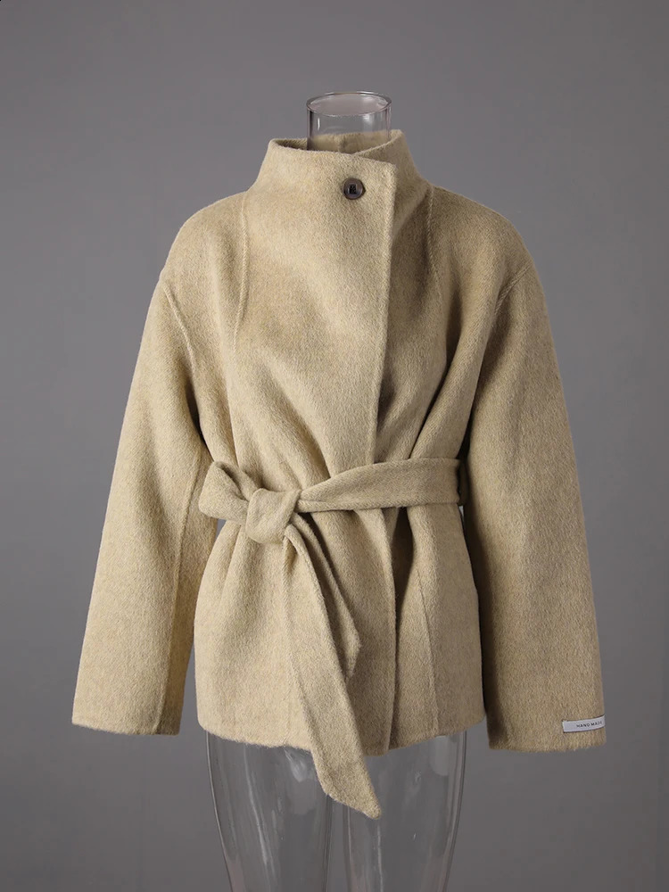 DEAT Fashion Ginger Color Double Side Short Woolen Coat Womens Turtleneck Loose Single Button Sashes Blends Coats Winter 250805