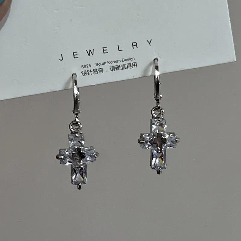 Korean Zircon Crystal Cross Earring Drop Earrings for Gothic Punk Hip Hop Female Piercing Dangle Earrings Party Jewelry 250812