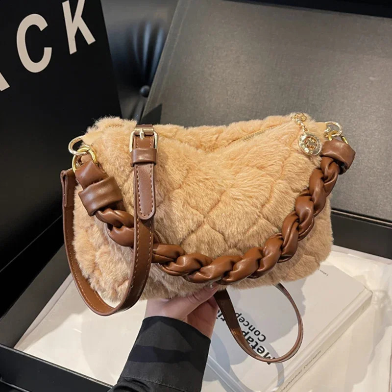 Weave Strap Handle Clutch Bag Winter Plush Womens Handbag Hobo Bag Fashion Shoulder Messenger Bag Lady Handbag 250809