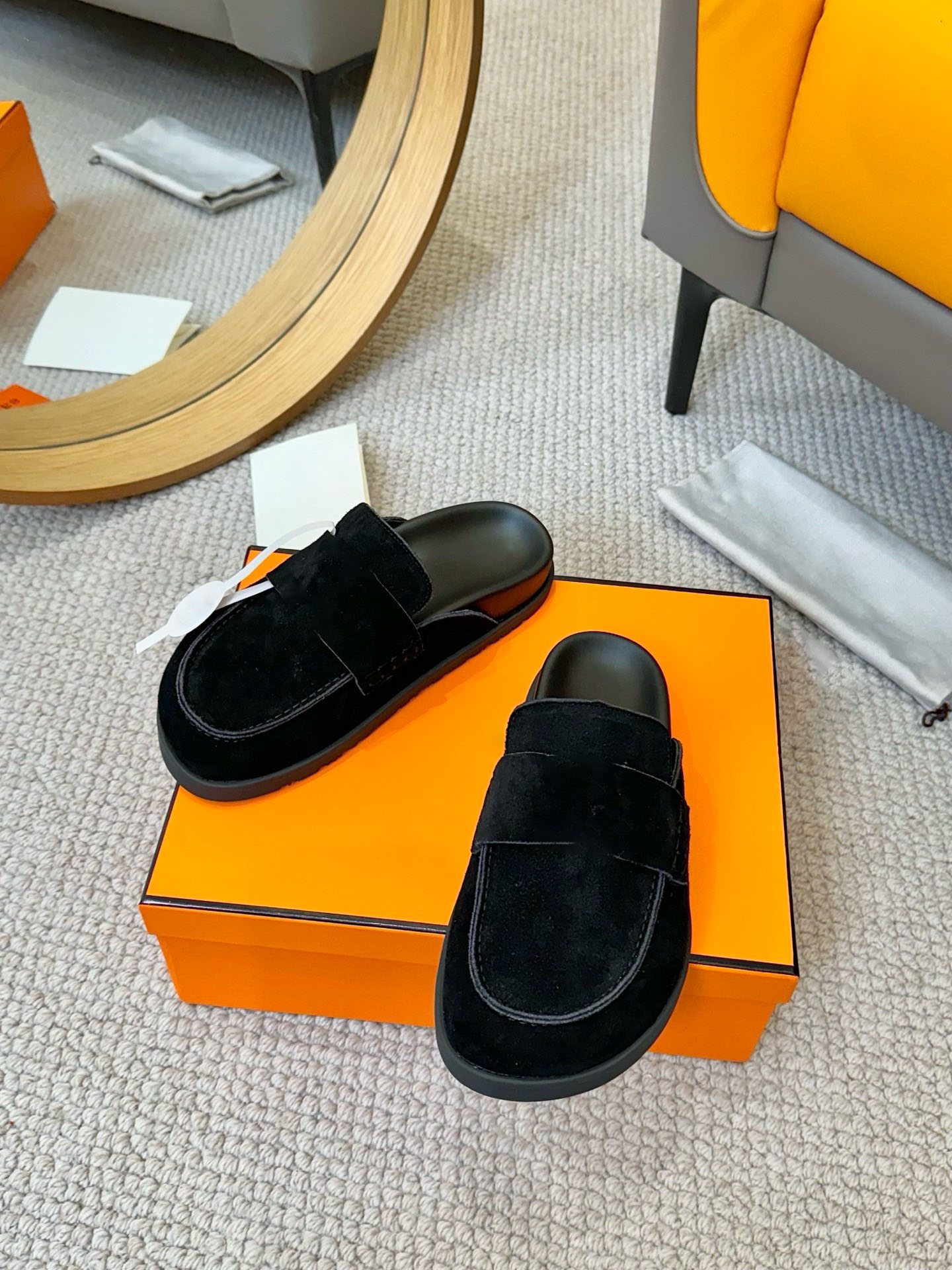 10A High Quality Luxury Designer Designer Shoes Go Mule Slippers Men's Women Classic Groupie Toe Slippers Luxury Plush Half Slippers Outdoor Fashion Flat Sandals