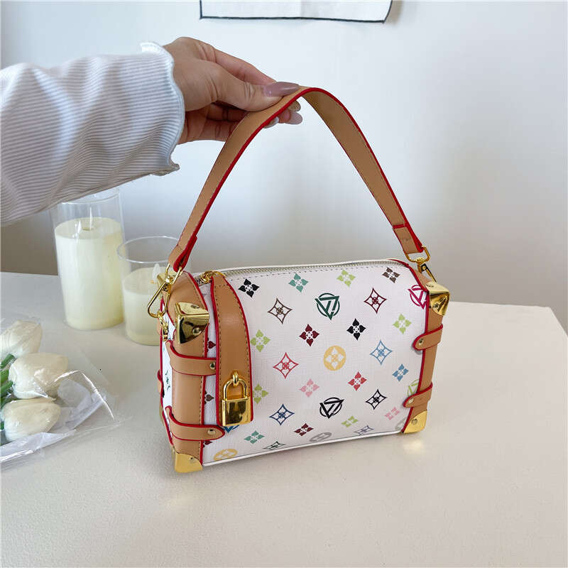 2025 pretty Evening Bags Fashion Small Bucket Bag Ladies Beige Yellow Shoulder Casual Messenger Mini Handbag beautiful Solid Color Mobile Phone Party