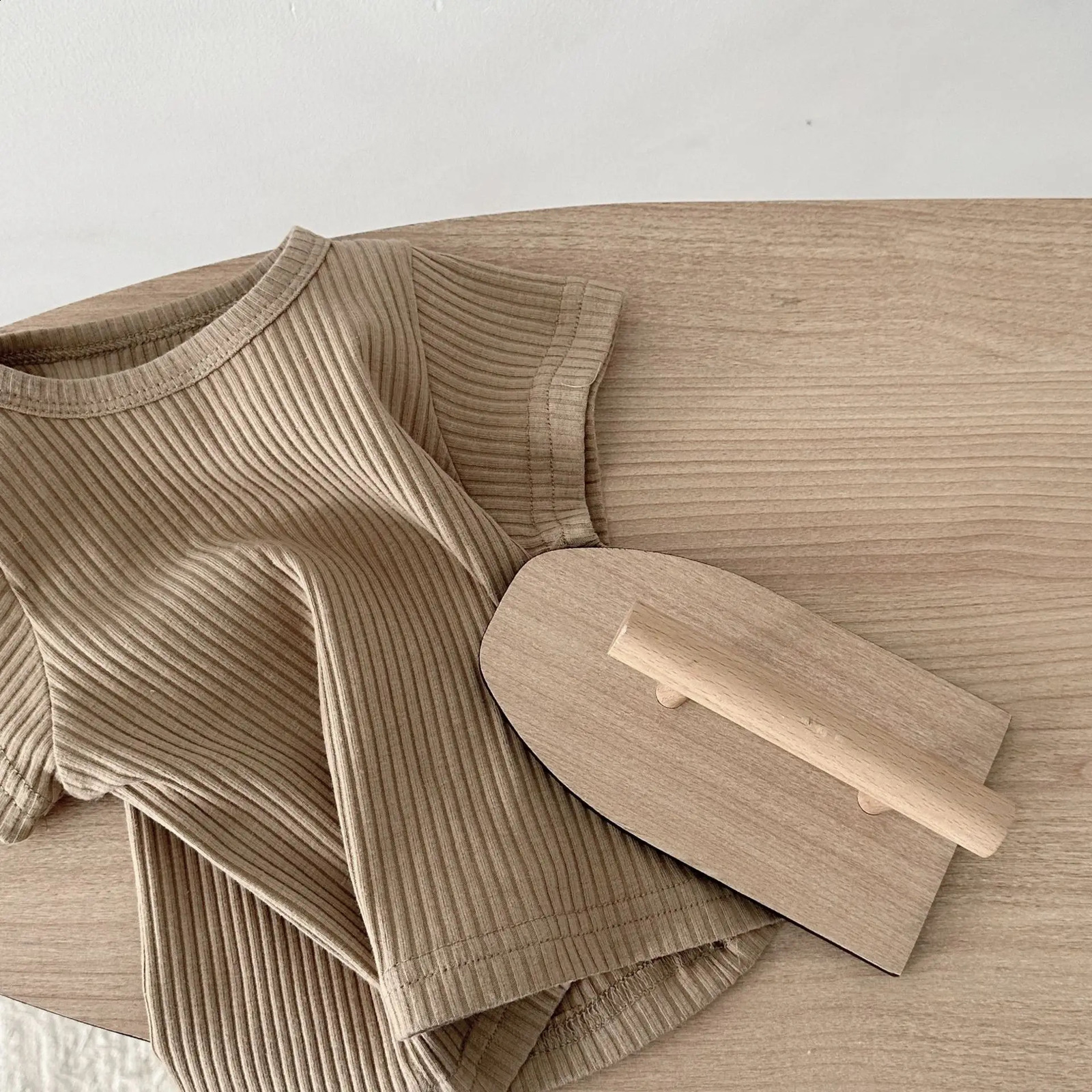 Summer Baby Short Sleeve T Shirts Cotton Infant Boy Solid Versatile Tees Toddler Girl Oneck Ribbed Bottoming Tops 250812