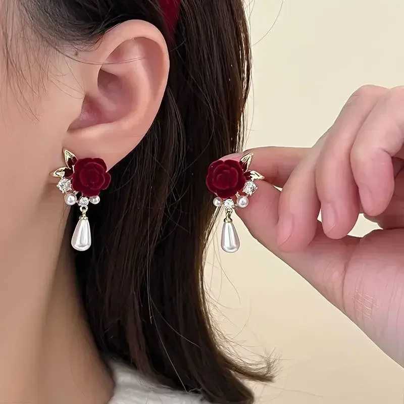2024 New Wine Red Velvet Rose Pearl Earrings for Women Vintage Red Rose Elegant High-end Studs Earrings Jewelry Accessories Y250812