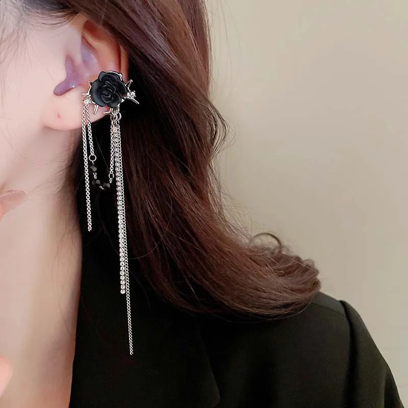 2025 Fashion Black Flower Long Tassel Clip Earrings for Women Punk Goth Without Piercing Zircon Ear Cuff Aesthetic Y2K Jewelry 250812
