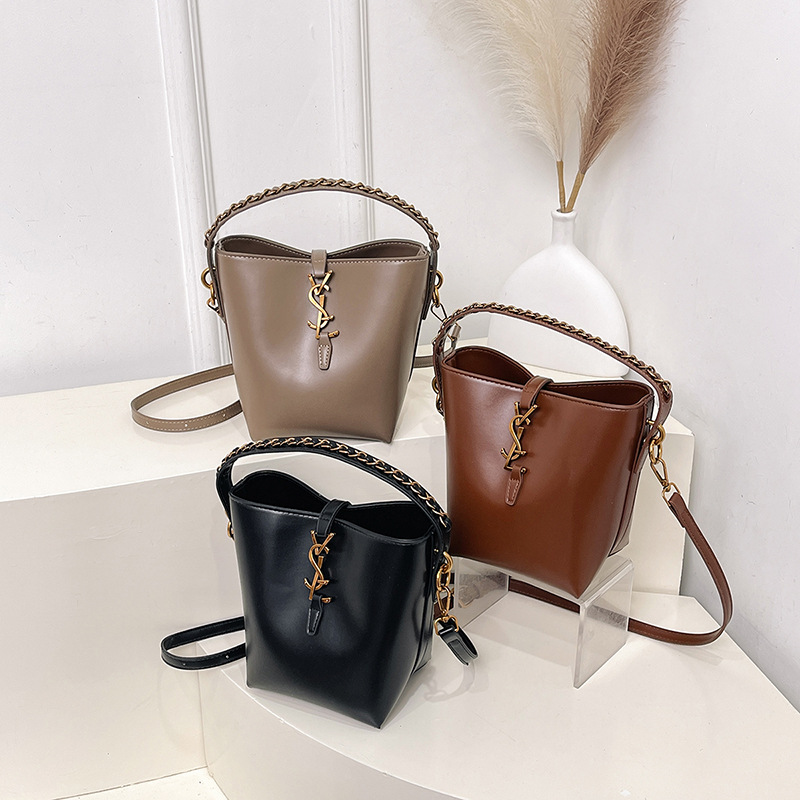 Designer bag free shipping hot Light luxury outdoor bucket bag simple and versatile casual crossbody bag