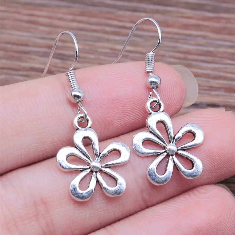 Fashion Handmade Simple Design Antique Silver Color Chrysanthemum Flower Daisy Pendant Earrings Drop Earrings Y250812