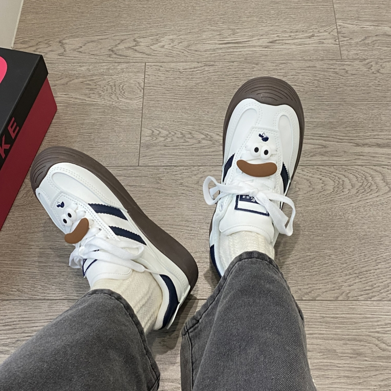 New Design Fashion Casual Shoes Outdoor Lace Up Sneakers for Women Female Comfortable Versatile Sport Shoes Vulcanize Shoes Retro PU Board Shoes Trend