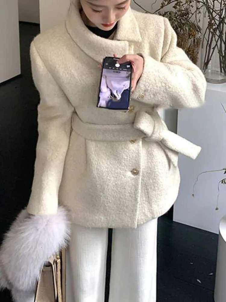 Small Fragrant Short Jackets Female Autumn Winter Korean Chic Niche Temperament Strap Women Tops Slim Woolen Coat Z250813