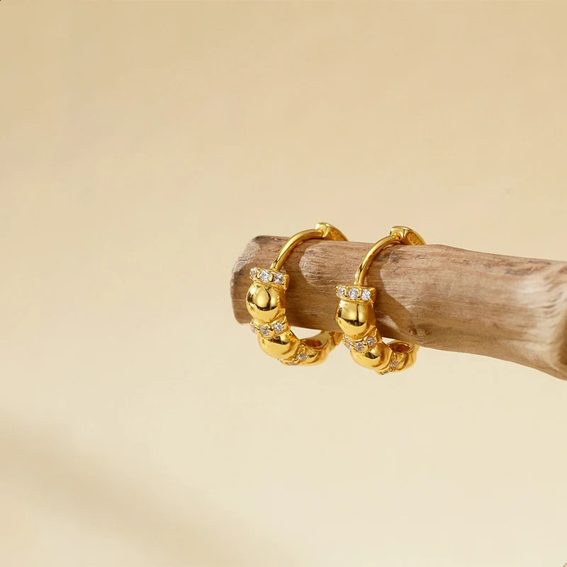 WANTME 925 Sterling Silver Fashion Simple Geometric Dimensional Ball Hoop Earrings for Women French Punk Gothic Jewelry 250812