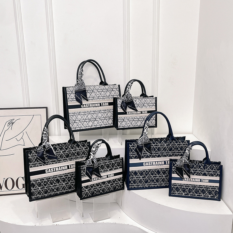 High sense large capacity handbag new fashion commuter tote bag size texture embroidered shoulder bag
