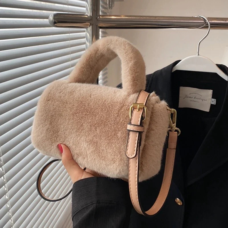 High Quality Winter Fashion Plush Women Fashion Soft Faux Fur Small Tote Female Shoulder Crossbody Purse Trend Handbag 250809