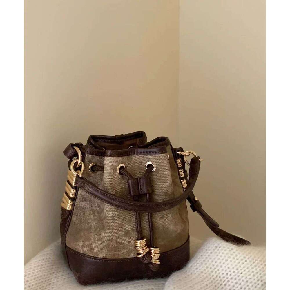 Bucket for Women Oil Painting Exhibition 2025 New High-end Drawstring Versatile Tote Shoulder Crossbody Bag