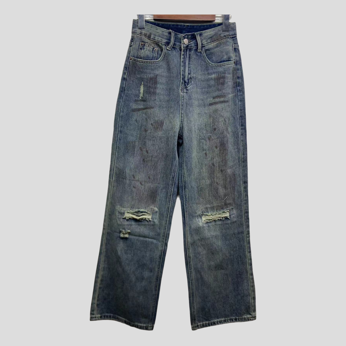The collision of trends and laziness: retro distressed ripped wide-leg jeans 24-0816