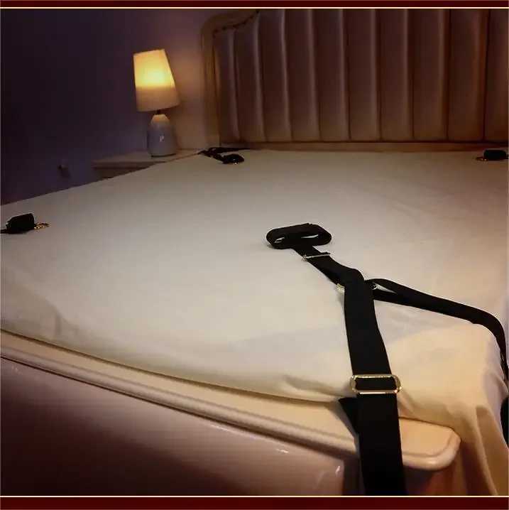 BDSM Adult Sex Game Bondage Set Handcuffs Ankle Restraints Strap Couple Slave Sex Products Erotic Bed Strap Sex Products Supplies XJ250813
