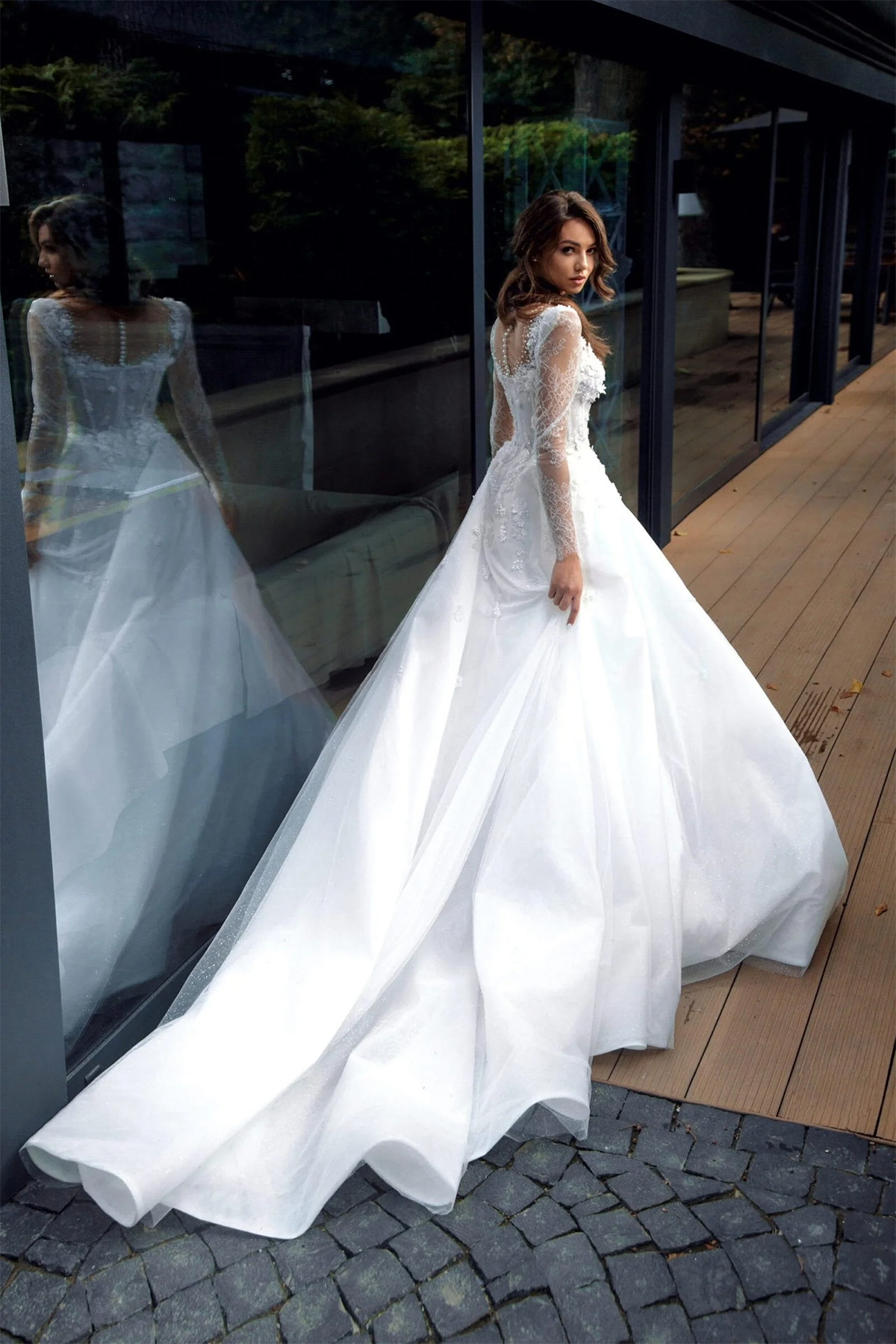 Beaded Floral Lace Wedding Dresses A Line Long Sleeves Illusion Bridal Gowns with Sweep Train Custom Made Castle Dresses for Birthday Special Occasion