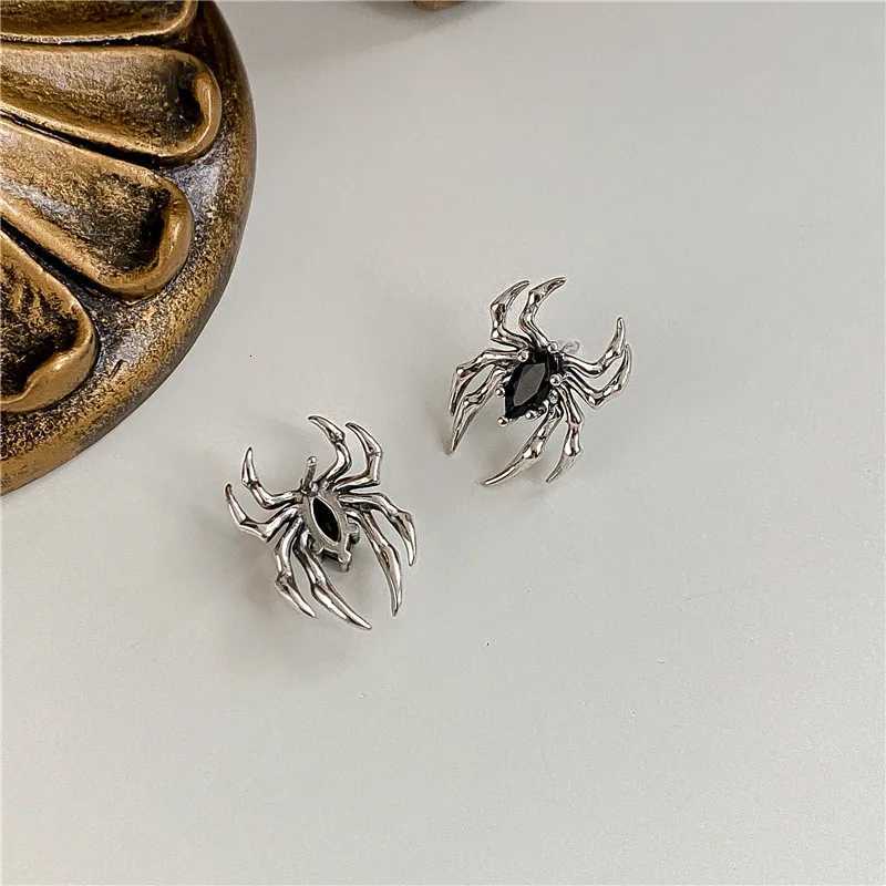 Halloween Gothic Retro Old Spider Zircon Earrings Women Fashion Design Black Zircon Earring Party Jewelry Gifts Y250812