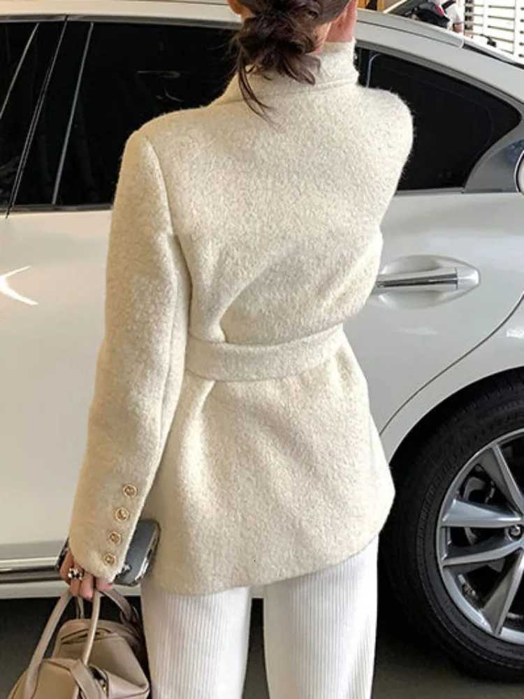 Small Fragrant Short Jackets Female Autumn Winter Korean Chic Niche Temperament Strap Women Tops Slim Woolen Coat Z250813