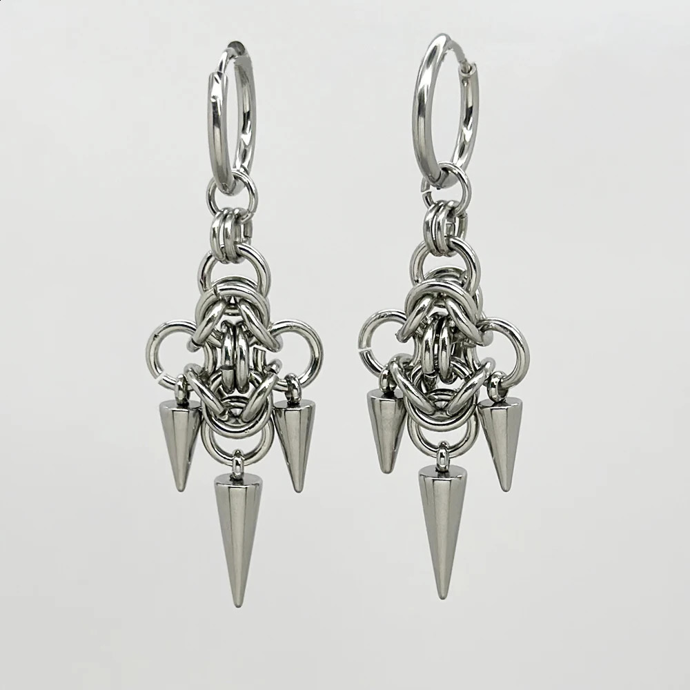 Gothic Stainless Steel Hoops Spike Piercing Long Dangle Earrings Handmade Punk y2k Chainmail Rivet Drop Earrings Rock Jewelry 250812