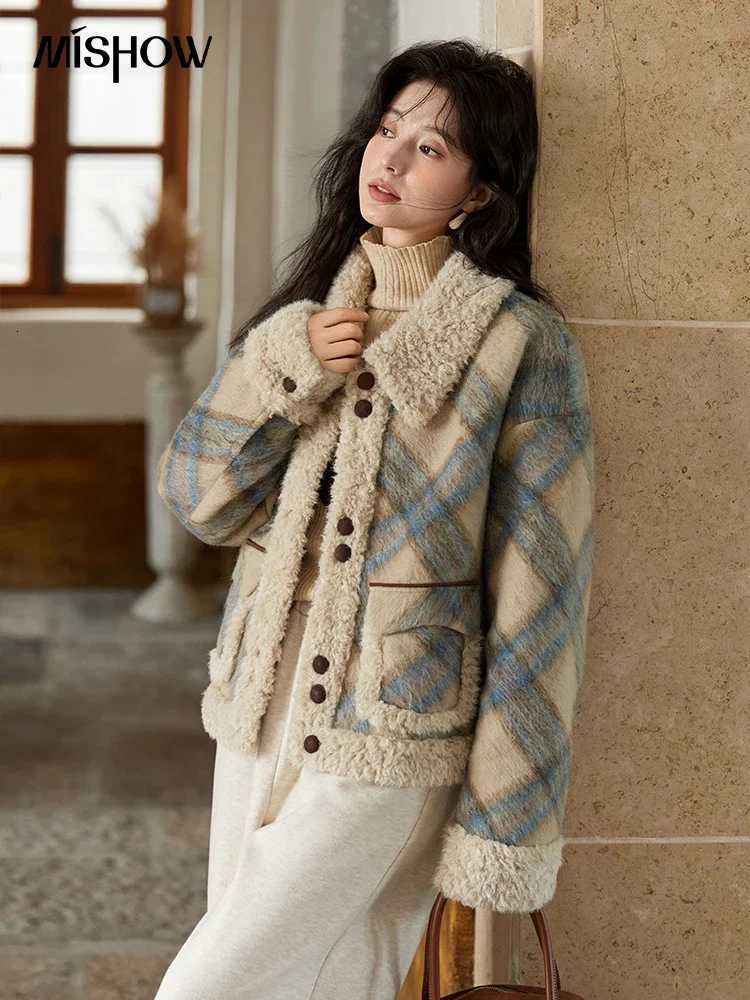 Mishow Splicing Fleece Short Coat Women 2024 Winter Vintage French Plaid Tweed Thickened Warm Turn Down Collar Jacket MXD55W0574 Z250813