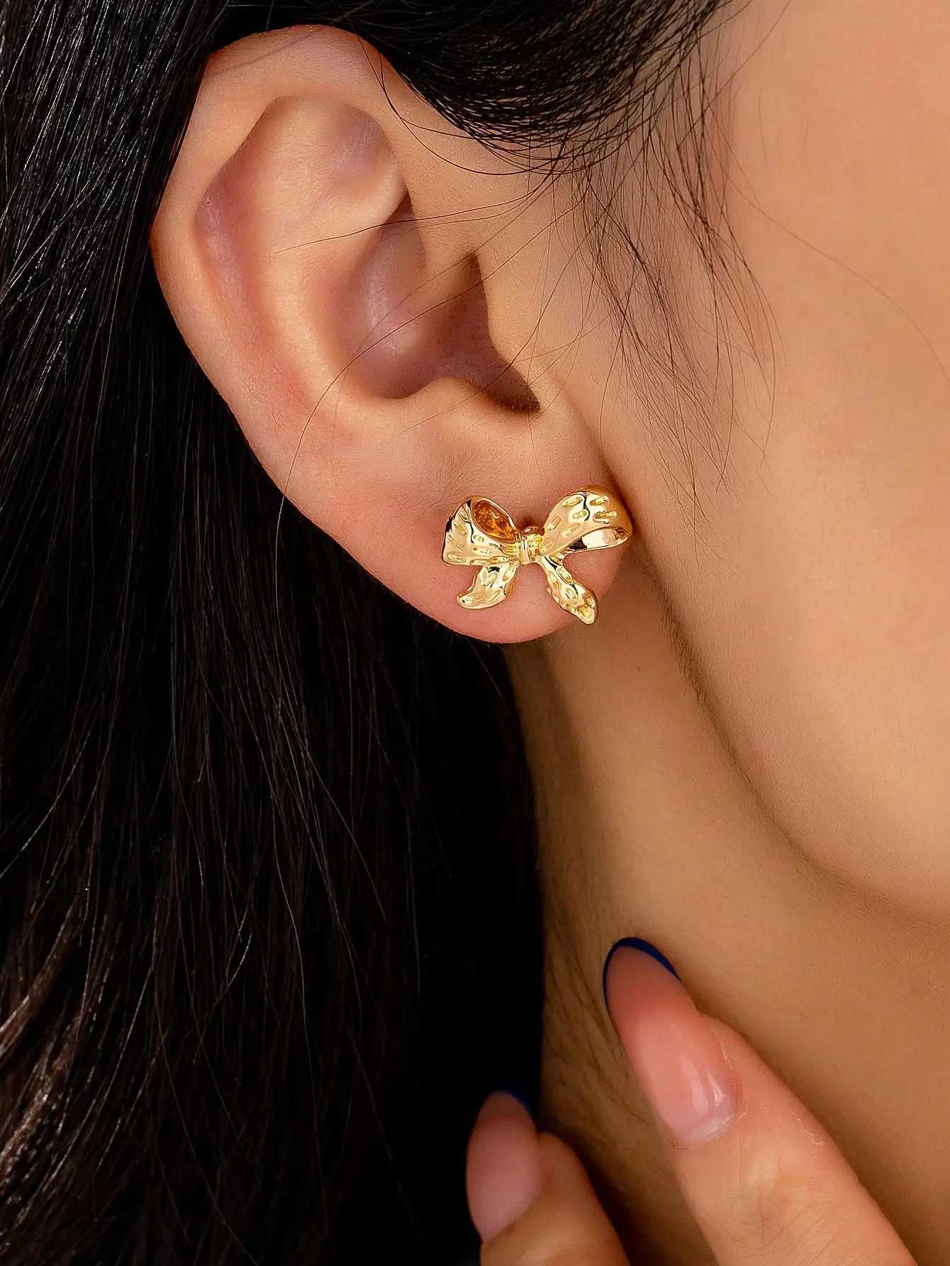 1 Pair Elegant Twisted Bow Knot Stud Earrings Simple Fashionable Everyday Accessory Y250812