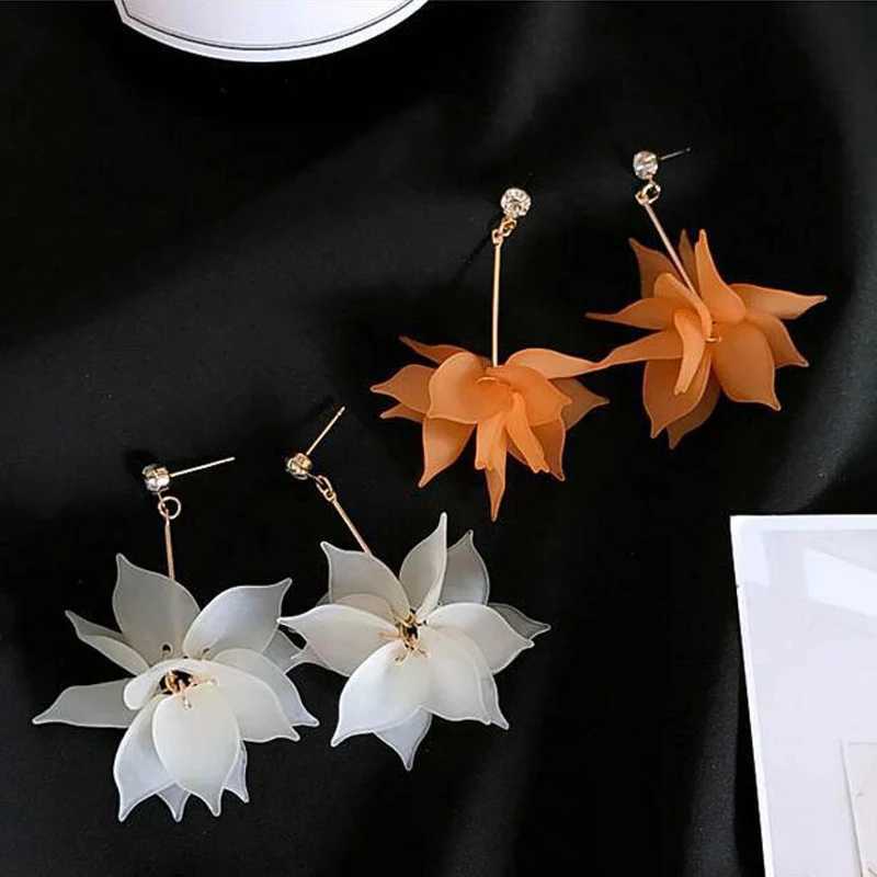 1 Pair New Lady Colorful Elegant Women Crystal Flower Colorful Drop Long Dangle Wedding Earring Jewelry Nice Best Gift Y250812