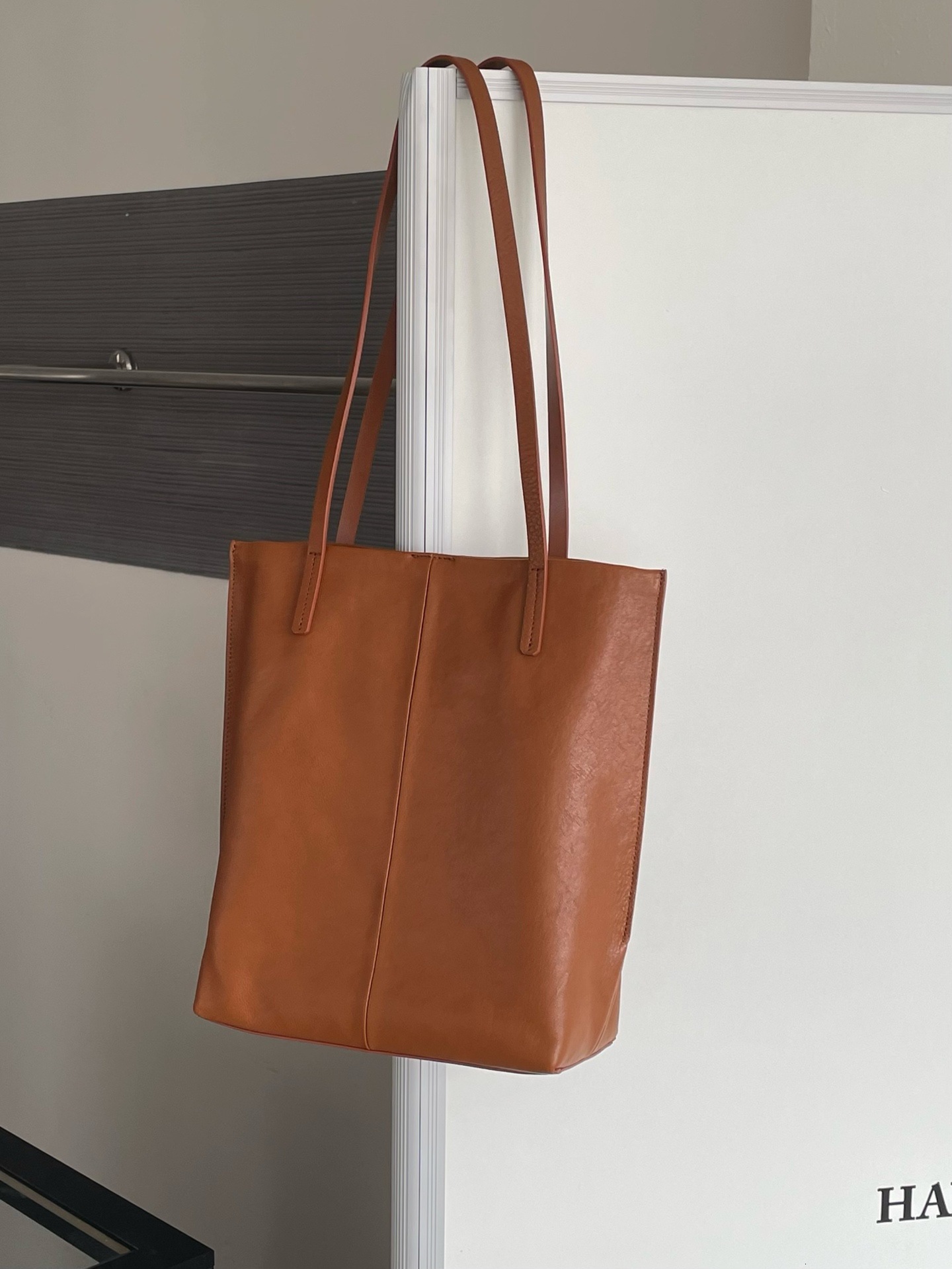 Designer Women's Genuine Leather Handbag 2025 New Vegetable Basket Handheld Bucket Bag