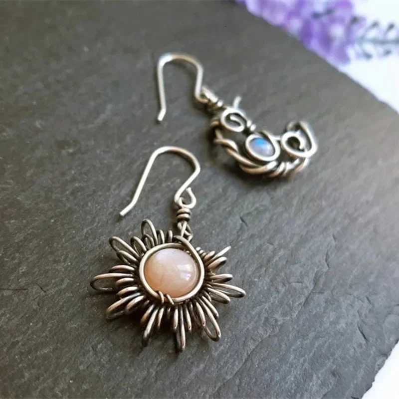 Artificial Moonstone Antique Earrings Sun and Moon Asymmetric Earrings Cabochon Vintage Boho Moon Jewelry for Lady Girls Gift Y250812