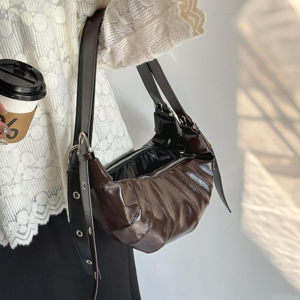 Saddle Brown Soft Surface Cow Horn for Women Underarm 2025 New Korean Fashion Textured Dumpling Bag ddmymarket