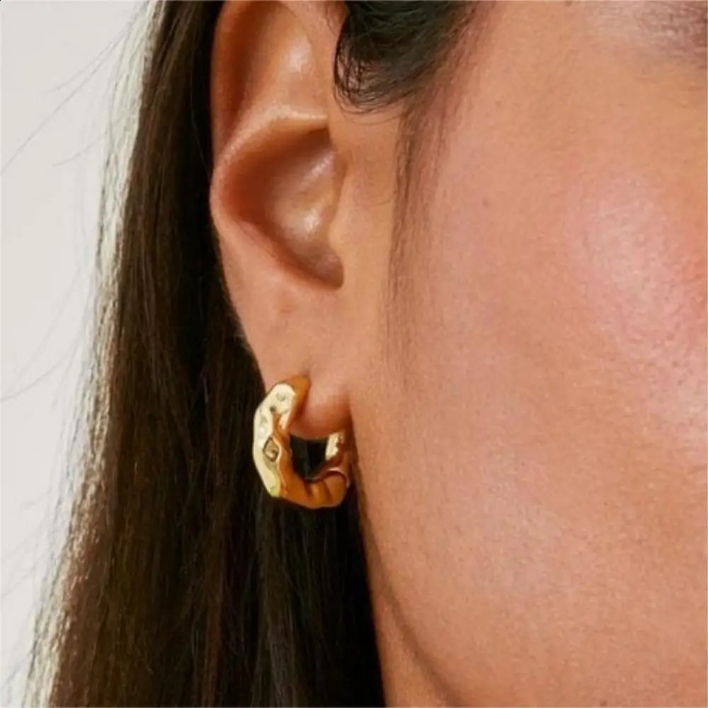 Mariasz Minimalist Sell Trendy Plated Gold Color Circle Earrings for Women Ear Hoop Earring Classic Jewelry 250812
